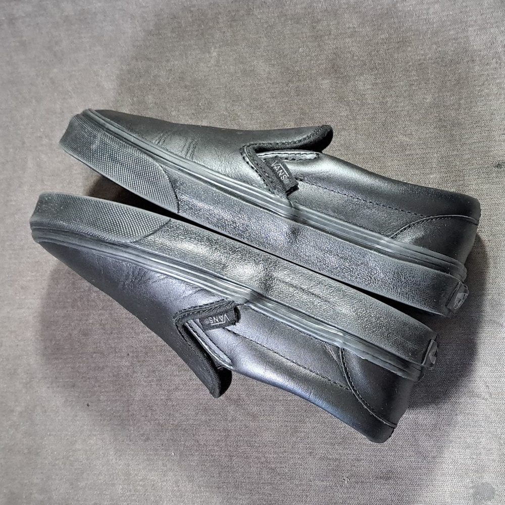 Vans Slip On Mono Black Smooth Leather Classic Sneakers VG- US 5.5 - Picture 14 of 16